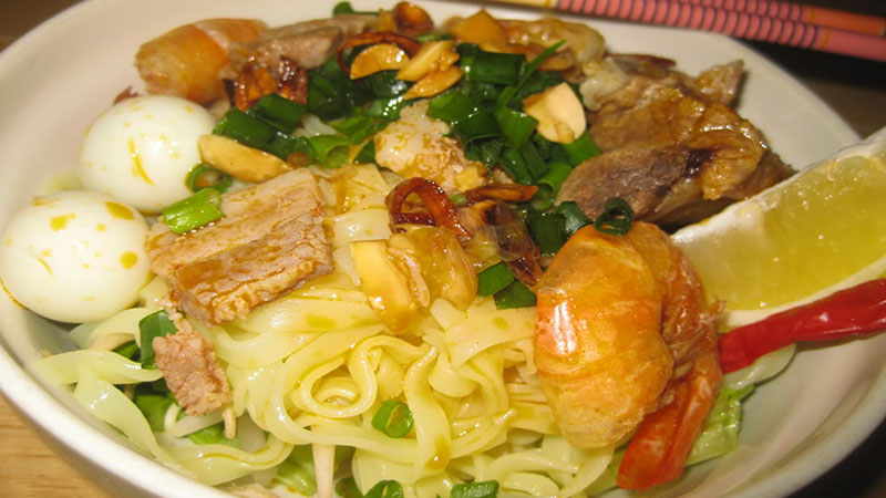 Mì quảng cá lóc